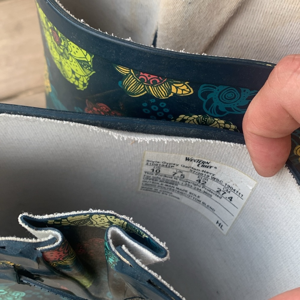 Western Chief - image 4